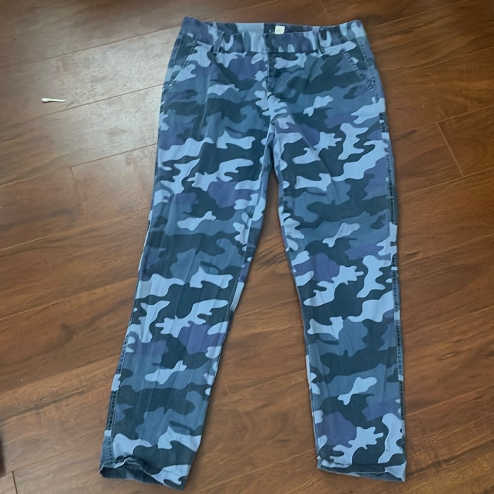 CASLON  BLUE CAMO TROUSER PANTS. SIZE 6